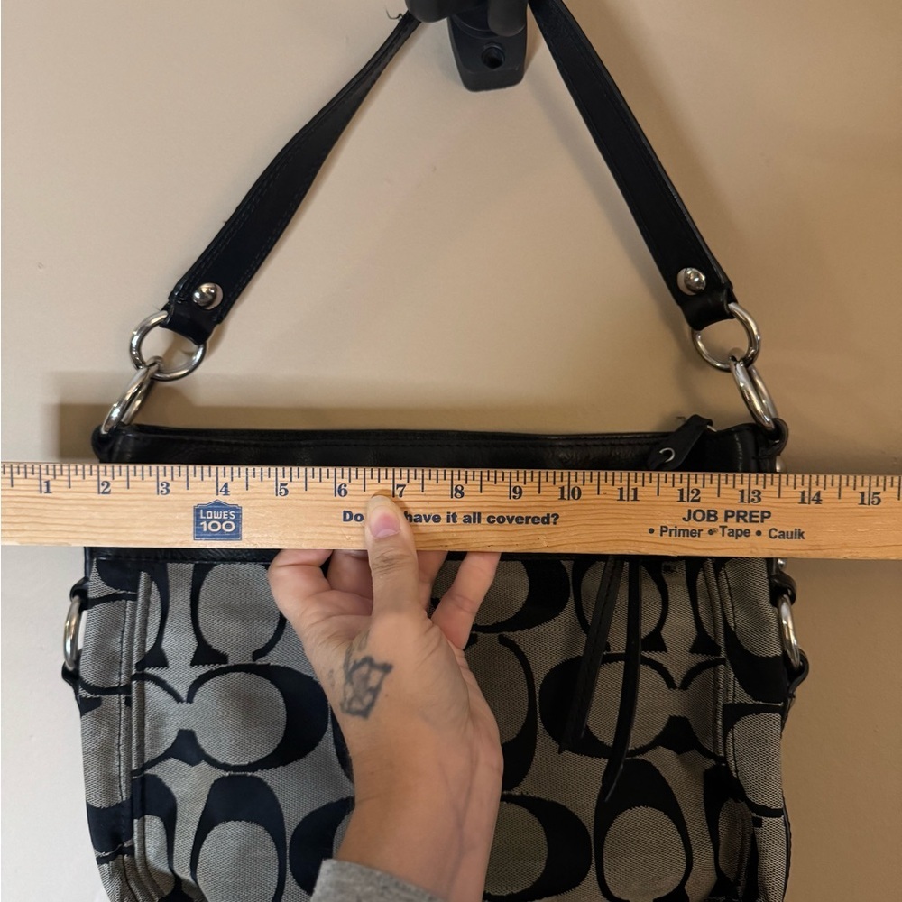 Coach Zoe hobo bag in a black and grey signature canvas OS - Picture 9 of 12